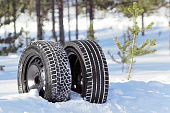 Фото 225/55R17 101T IceContact 2  Continental шипы б/к 